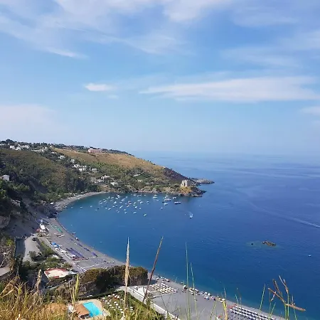 Fabian's Luxury Apartment Scalea