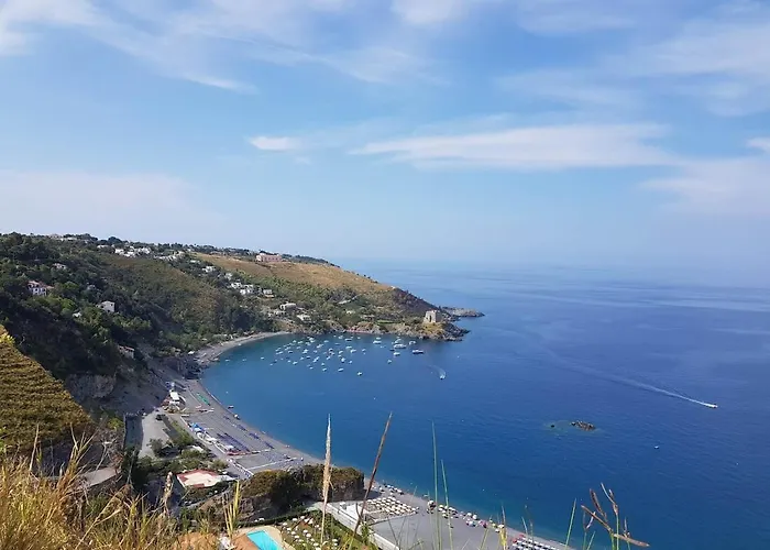 Fabian's Luxury Apartment Scalea